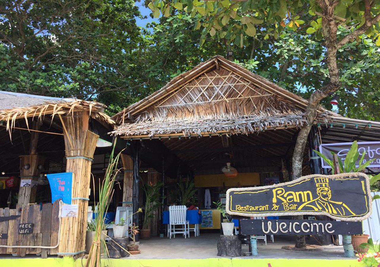 ร้านชาเลต์ บีช ไซด์ Hotel เกาะลันตา ภายนอก รูปภาพ