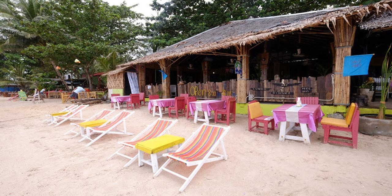 ร้านชาเลต์ บีช ไซด์ Hotel เกาะลันตา ภายนอก รูปภาพ