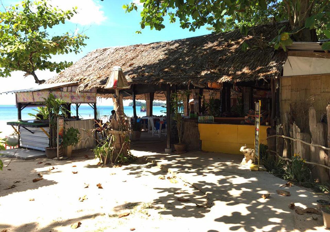 ร้านชาเลต์ บีช ไซด์ Hotel เกาะลันตา ภายนอก รูปภาพ