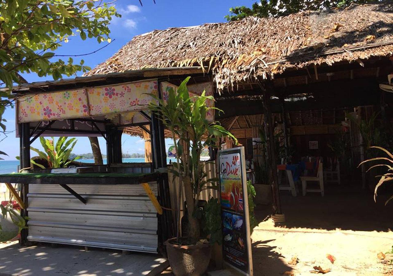 ร้านชาเลต์ บีช ไซด์ Hotel เกาะลันตา ภายนอก รูปภาพ