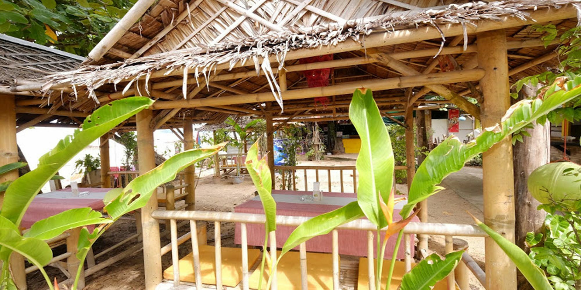 ร้านชาเลต์ บีช ไซด์ Hotel เกาะลันตา ภายนอก รูปภาพ