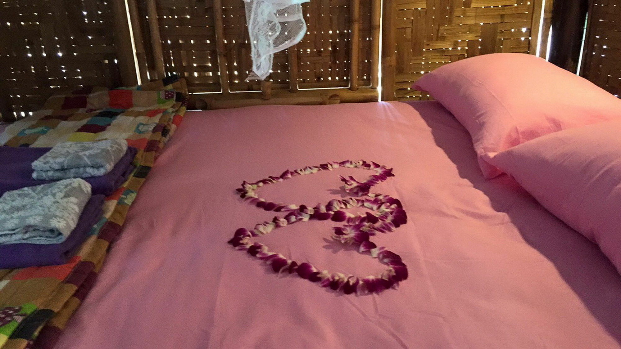 ร้านชาเลต์ บีช ไซด์ Hotel เกาะลันตา ภายนอก รูปภาพ