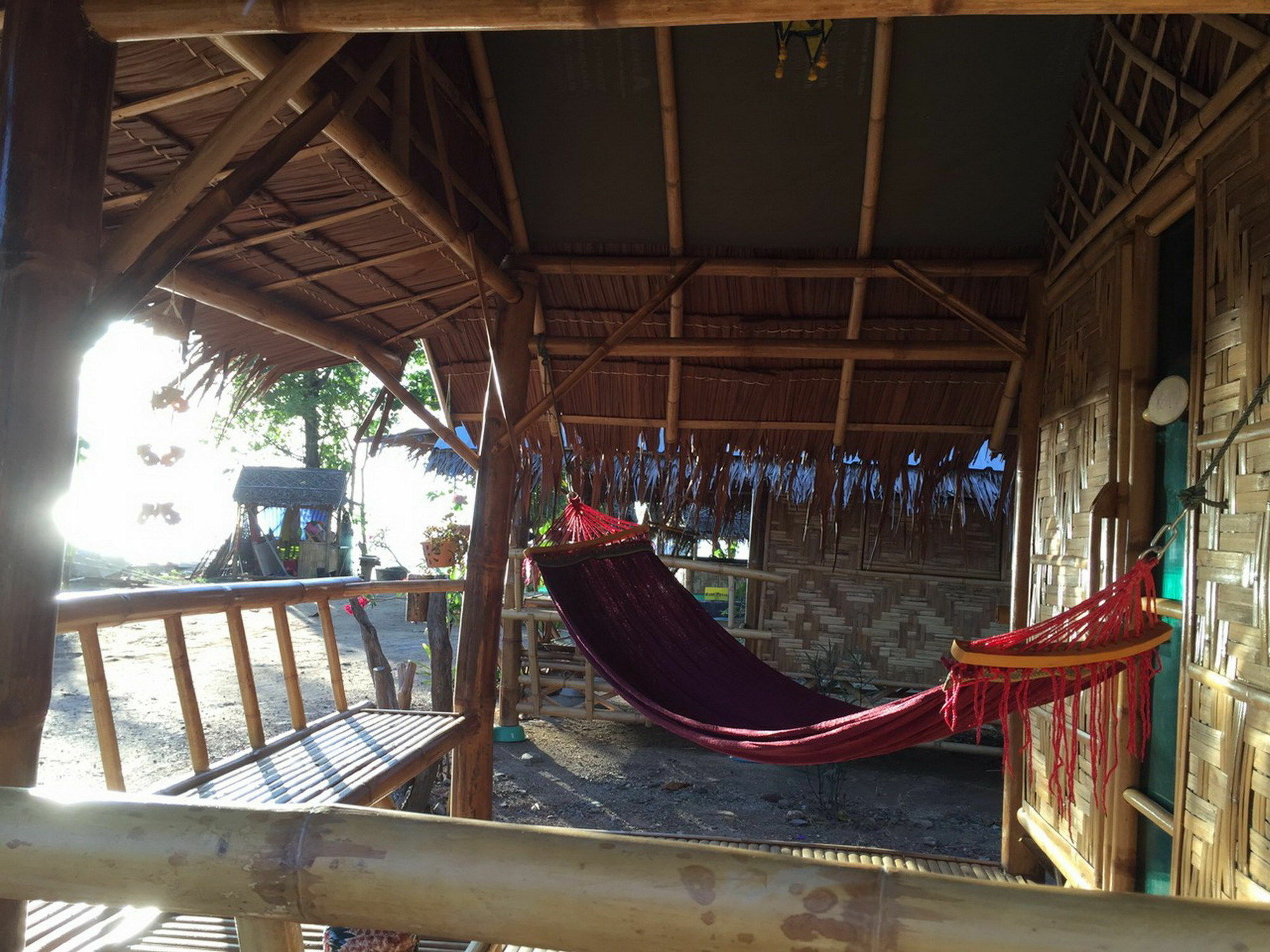 ร้านชาเลต์ บีช ไซด์ Hotel เกาะลันตา ภายนอก รูปภาพ